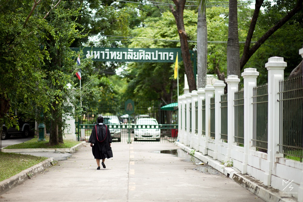 silpakorn university graduation ging 18